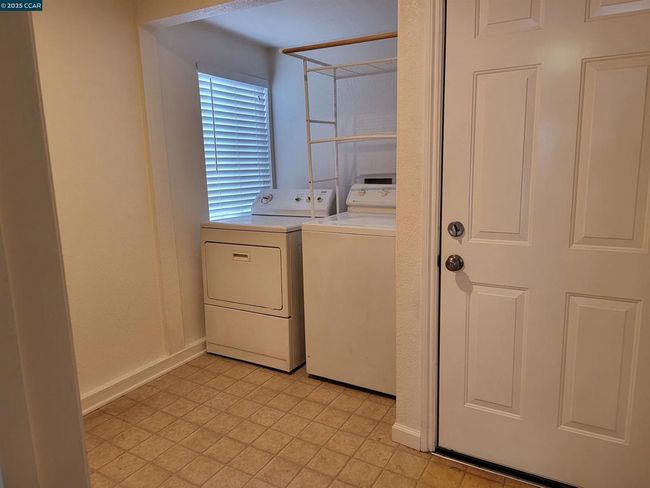 2422 Dover Ave, House other with 2 bedrooms, 1 bathrooms and null parking in San Pablo CA | Image 9