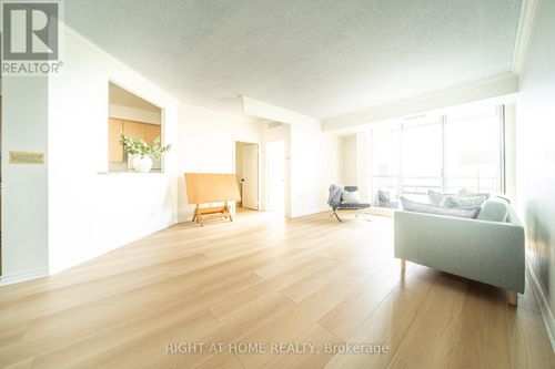 1707-1 Belvedere Crt, Brampton, ON, L6V4M6 | Card Image