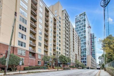 61 - 1101 Juniper Street Ne, Condo with 2 bedrooms, 2 bathrooms and 2 parking in Atlanta GA | Image 1