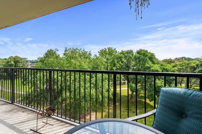 APT-514 - 10511 Cedar Lake Rd, Condo with 3 bedrooms, 2 bathrooms and null parking in Minnetonka MN | Image 40