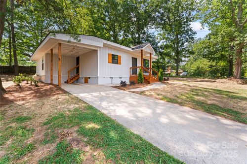 1050 Barnett Dr, Kings Mountain, NC, 28086-2019 | Card Image