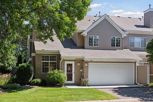 2711 Autumnwood Lane, Minnetonka, MN, 55305 | Card Image