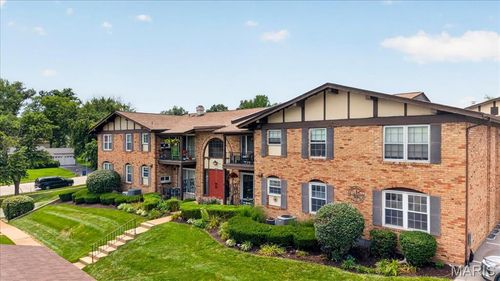 g-11816 Cresta Verde Dr, Saint Louis, MO, 63146-4751 | Card Image