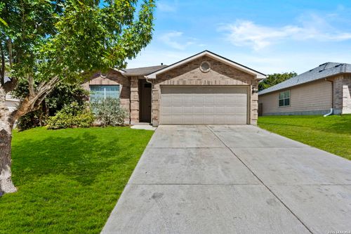 727 Eagles Gln, Schertz, TX, 78108-3437 | Card Image