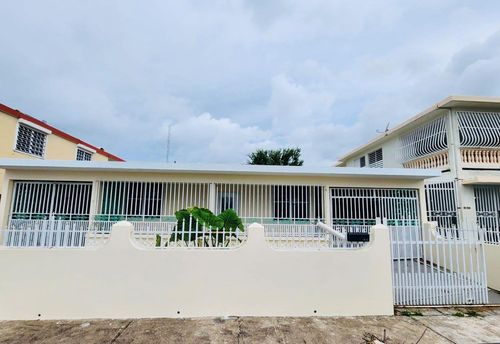r-17-10 Flamboyan St, Fort Buchanan, PR, 00934 | Card Image