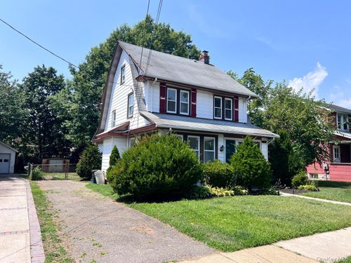 24 Parsons Dr, Hempstead, NY, 11550-4713 | Card Image