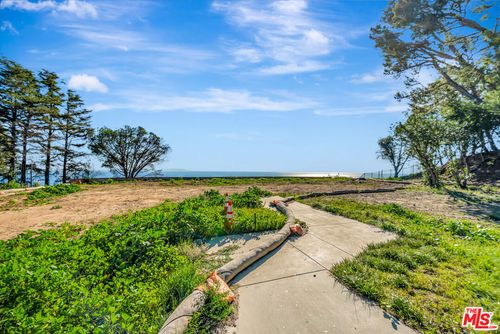 20940 Big Rock Dr, Malibu, CA, 90265-5316 | Card Image