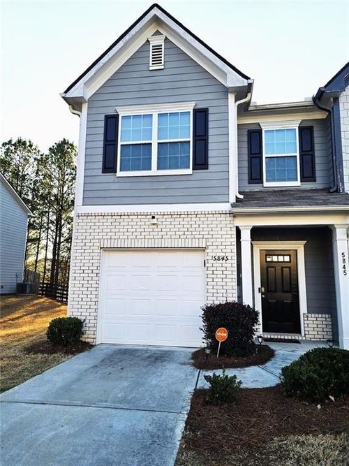 5845 Union Walk Dr, Union City, GA, 30291-1653 | Card Image