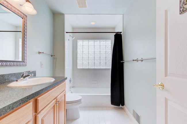 801 Sherman Dr, Condo with 2 bedrooms, 3 bathrooms and null parking in Royal Oak MI | Image 29