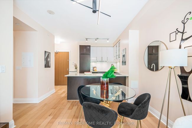 213 - 21 Clairtrell Rd, Condo with 2 bedrooms, 2 bathrooms and 1 parking in Toronto ON | Image 12