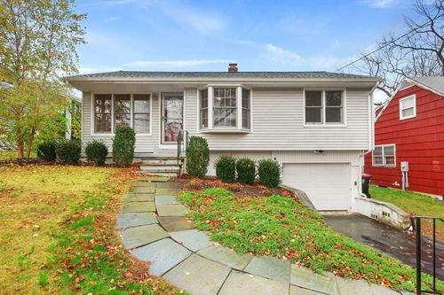 42 County St, Norwalk, CT, 06851-4315 | Card Image