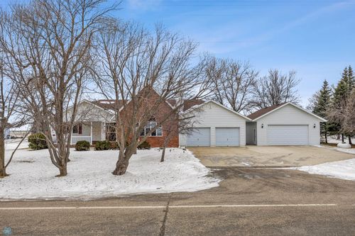 927 50th Street S, Moorhead, MN, 56560 | Card Image