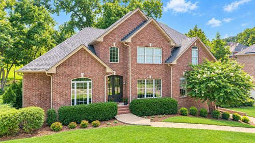 127 Country Hills Dr, Hendersonville, TN, 37075-8545 | Card Image