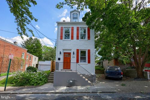 674 W Vine St, LANCASTER, PA, 17603-5511 | Card Image