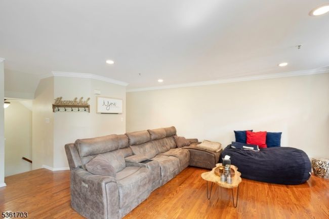 8-6 - 86 Lakeview Ct, Townhouse with 2 bedrooms, 2 bathrooms and null parking in Pompton Lakes NJ | Image 7