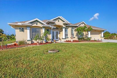 14091 Peekskill Avenue, House other with 3 bedrooms, 2 bathrooms and null parking in Port Charlotte FL | Image 2