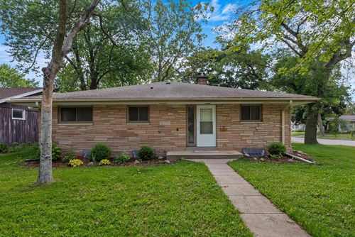 5404 N Bethmaur Lane, GLENDALE, WI, 53209 | Card Image