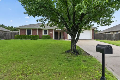 1507 E Johnson St, Burnet, TX, 78611-2743 | Card Image