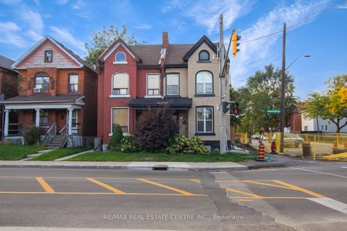 49 Wentworth St N, Hamilton, ON, L8L5V3 | Card Image