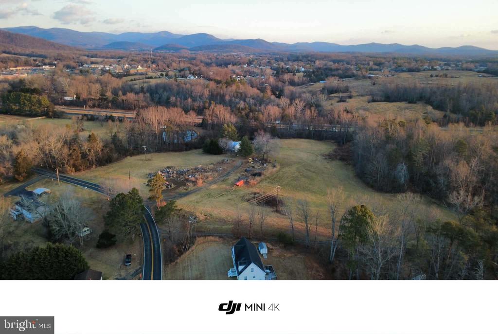 Residential in STANARDSVILLE 3
