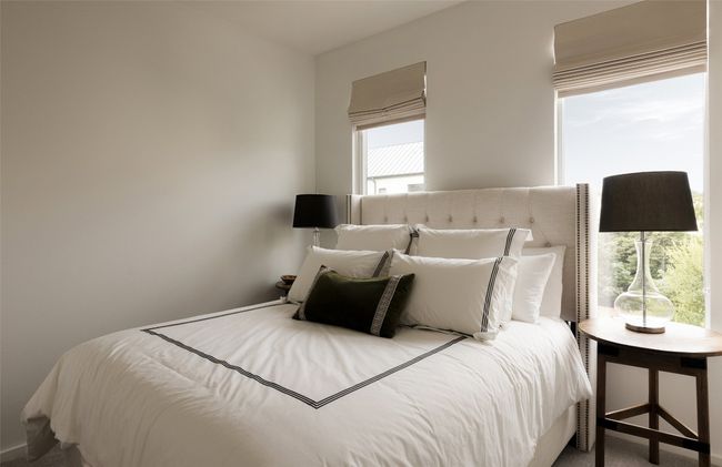 View of bedroom | Image 32