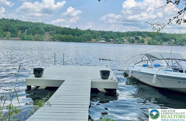 32 Shore Dr, House other with 2 bedrooms, 1 bathrooms and null parking in Tunkhannock PA | Image 10