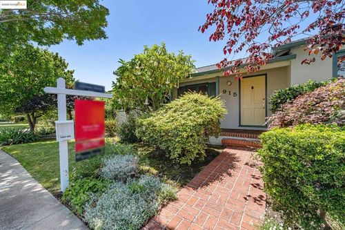 915 Ramona Way, San Leandro, CA, 94577-3726 | Card Image