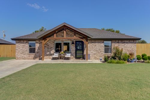 804 2nd St, Abernathy, TX, 79311-3612 | Card Image