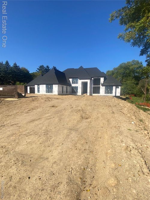 3370 Bloomcrest Dr, Bloomfield Hills, MI, 48304-2515 | Card Image