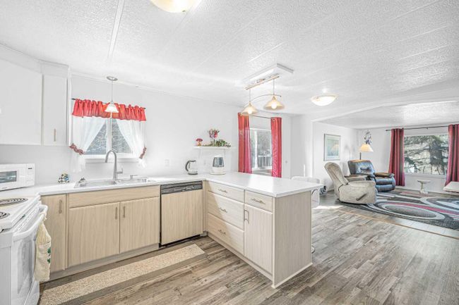 157 Big Springs Drive Se, Home with 3 bedrooms, 1 bathrooms and 2 parking in Airdrie AB | Image 8