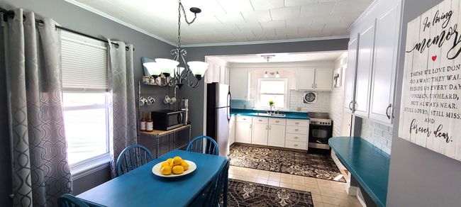 62 Maple St, House other with 2 bedrooms, 1 bathrooms and null parking in Somersworth NH | Image 7