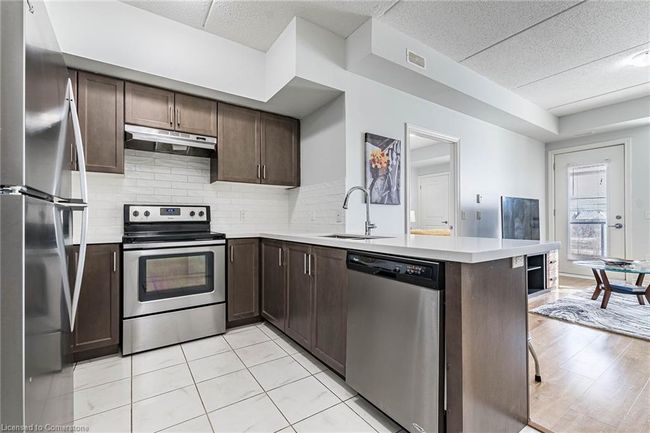 221 - 640 Sauve St, House attached with 2 bedrooms, 2 bathrooms and 1 parking in Milton ON | Image 13