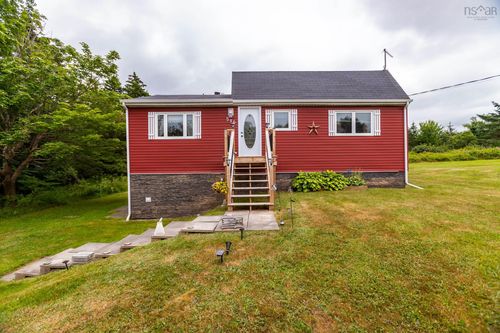 596 New Edinburgh Rd, New Edinburgh, NS, B0W3T0 | Card Image