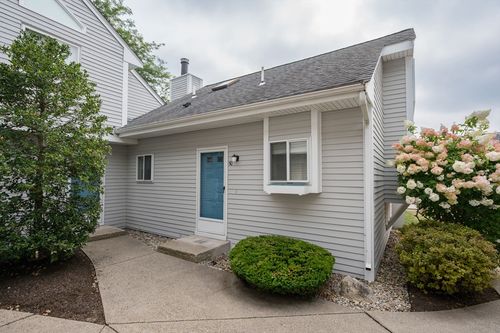 unit-50-211 Lake St, Weymouth, MA, 02189-1250 | Card Image