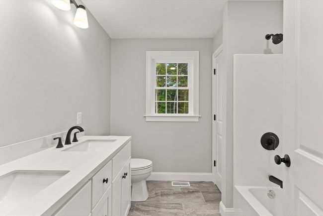10 Leonard St, House other with 4 bedrooms, 3 bathrooms and 6 parking in Lakeville MA | Image 30