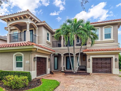 556 Cresta Cir, West Palm Beach, FL, 33413-1044 | Card Image