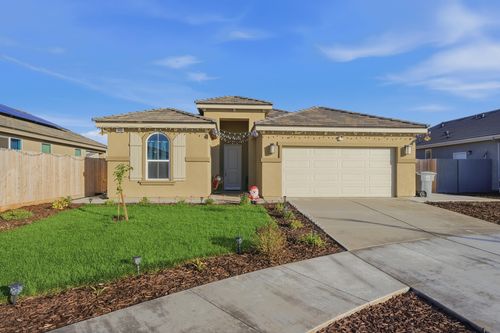 986 S Walnut Ave, Kerman, CA, 93630-9466 | Card Image