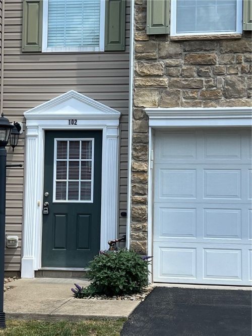 102 Alderwood Dr, Greensburg, PA, 15601-5479 | Card Image