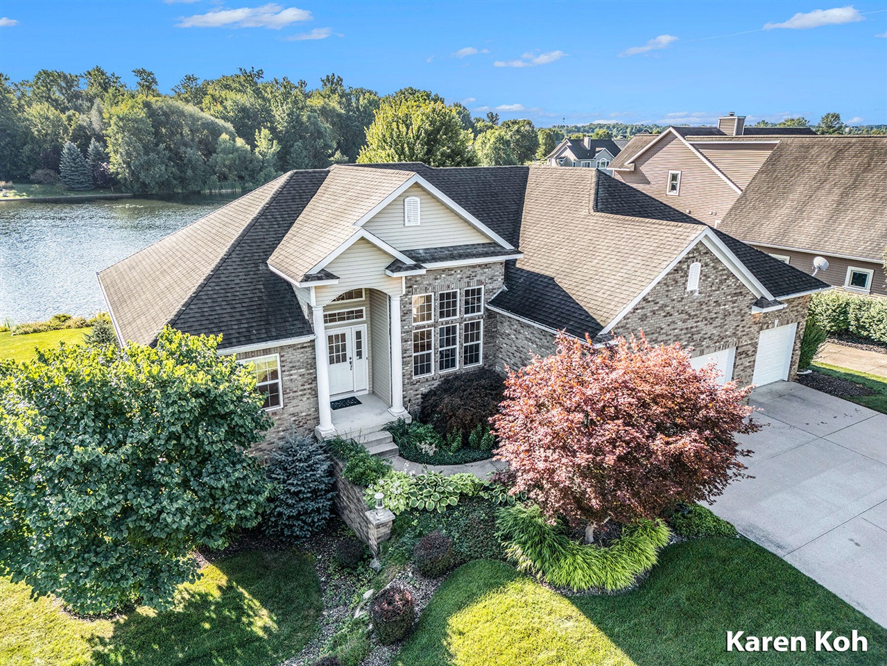 Eagle Rock Ct, Grandville, MI 49418