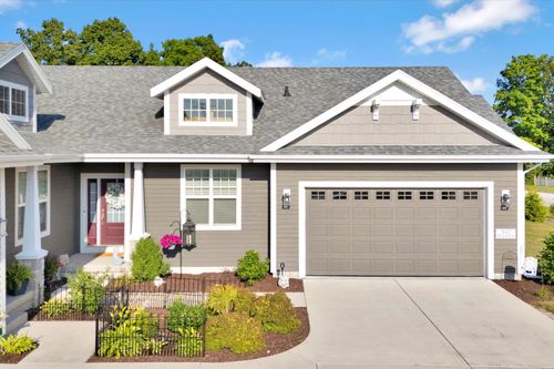 6221656 Augusta Pkwy, Menomonee Falls, WI, 53051-6221 | Card Image