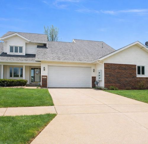 5025 Cleburne Ct, Pleasant Hill, IA, 50327-7080 | Card Image