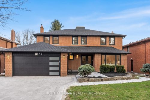 93 Pemberton Rd, Richmond Hill, ON, L4C3T6 | Card Image