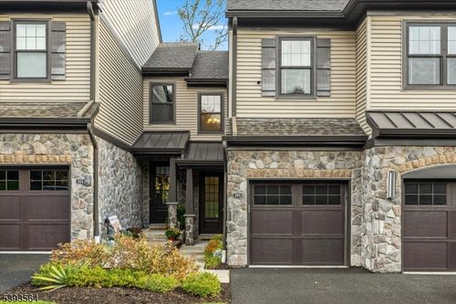 205 Mariners Pt, Hopatcong, NJ, 07843-1373 | Card Image