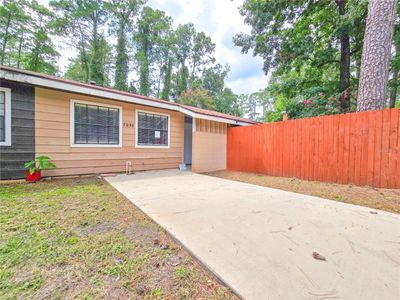 7030 Sw 46 Th Avenue, House other with 2 bedrooms, 1 bathrooms and null parking in Gainesville FL | Image 1