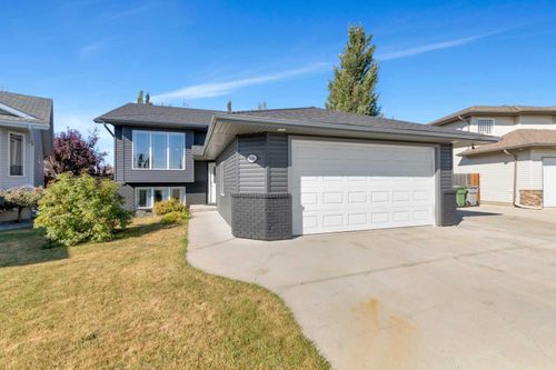 3106 66 Avenue Court, Lloydminster, AB, T9V3H9 | Card Image