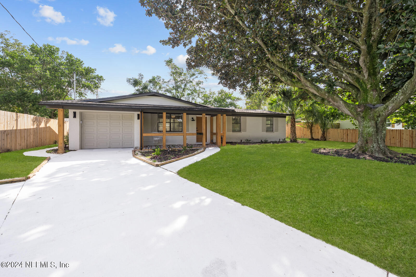 Saratoga Cir, Atlantic Beach, FL 32233