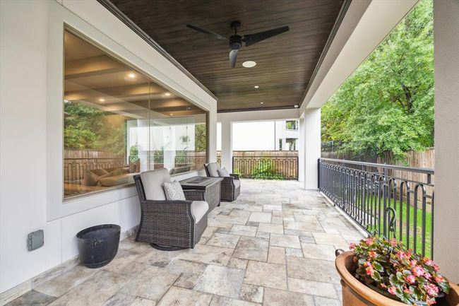 8304 Maple Ct, House other with 5 bedrooms, 5 bathrooms and 2 parking in Bellaire TX | Image 33