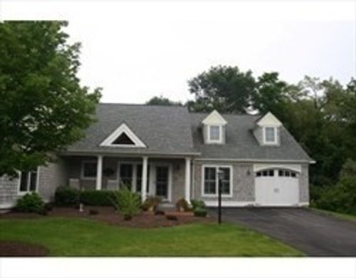 18-18 Winterberry Ln, Hanover, MA, 02339-1240 | Card Image