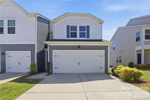 2317 Belterra Dr, Charlotte, NC, 28216-1398 | Card Image