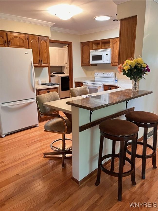 APT-6D - 5861 Goodrich Rd, Home with 2 bedrooms, 2 bathrooms and null parking in Clarence Ctr NY | Image 5